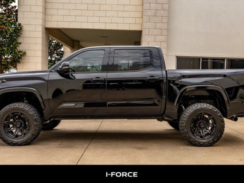 Used 2022 Toyota Tundra Platinum AWD/4WD image 6