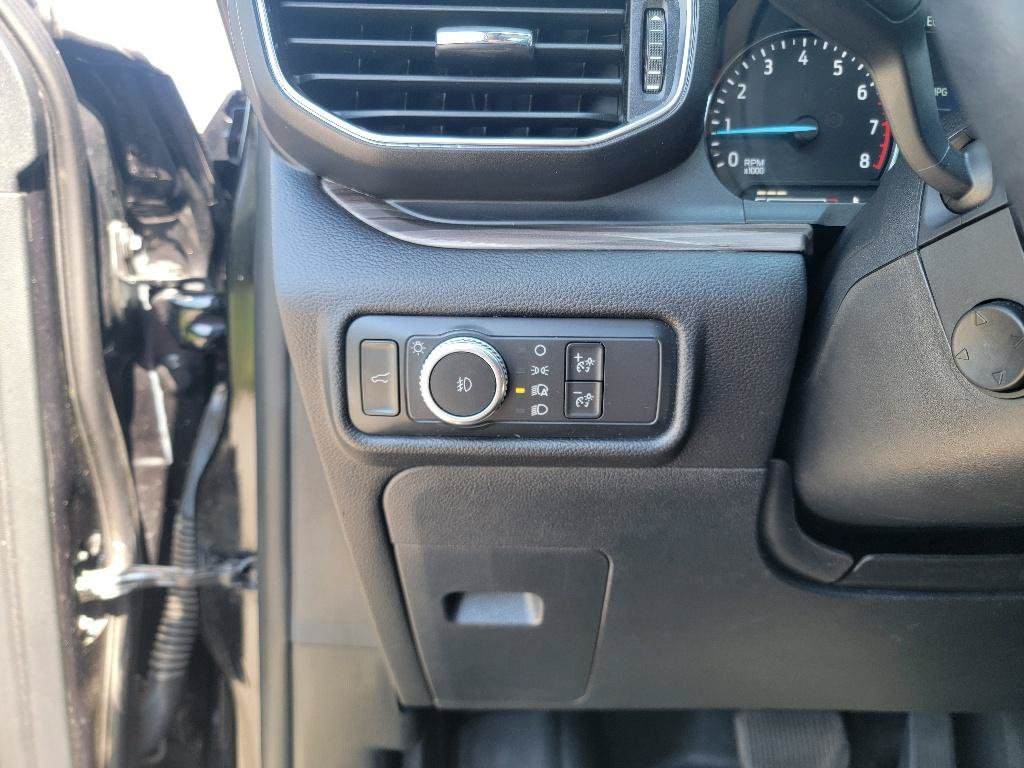 Used 2021 Ford Explorer Limited w/ Equipment Group 301A AWD/4WD image 14