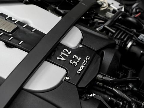 Used 2022 Aston Martin DBS Superleggera RWD image 38