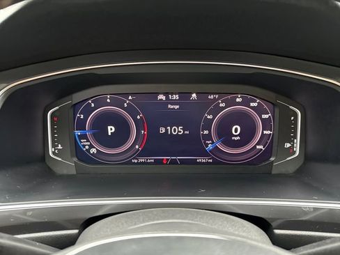 Used 2021 Volkswagen Tiguan SE image 12