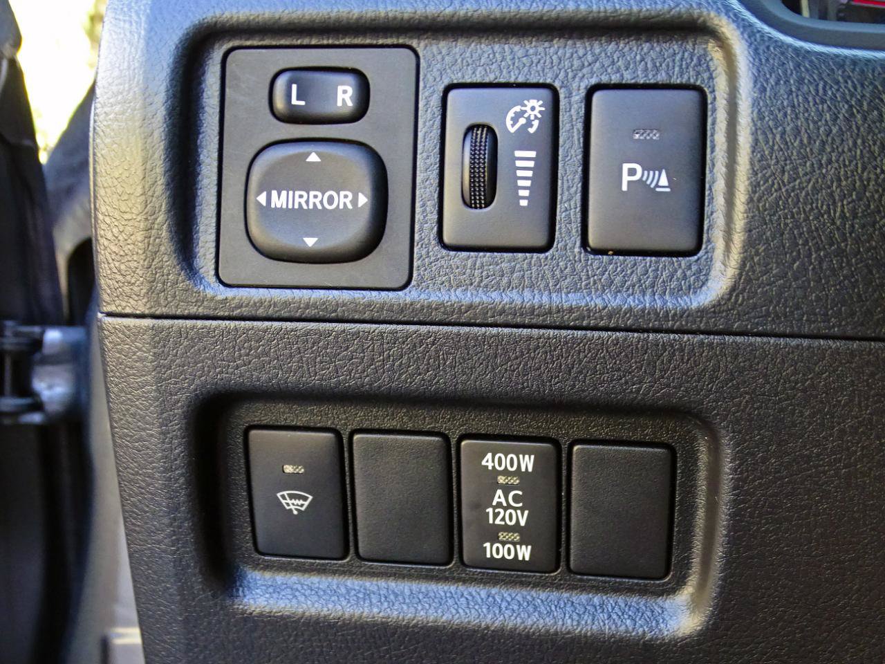 Used 2015 Toyota 4Runner Limited AWD/4WD image 19