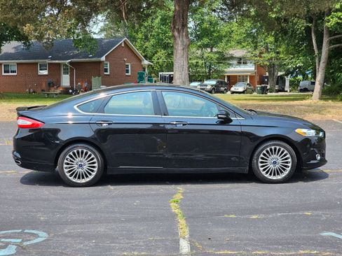 Used 2016 Ford Fusion Titanium FWD image 8
