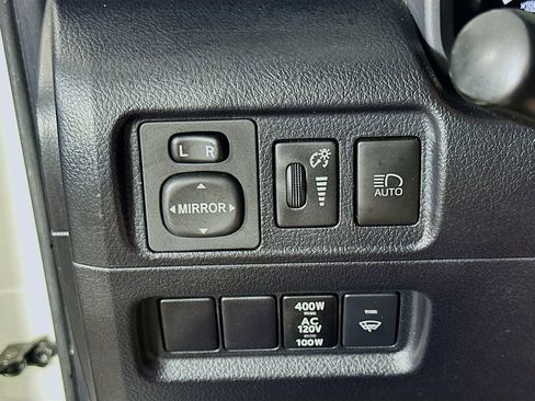 Used 2022 Toyota 4Runner SR5 Premium AWD/4WD image 21