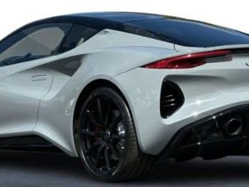 Used 2025 Lotus Emira RWD image 2