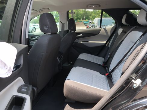 Used 2023 Chevrolet Equinox LS w/ LS Convenience Package FWD image 34