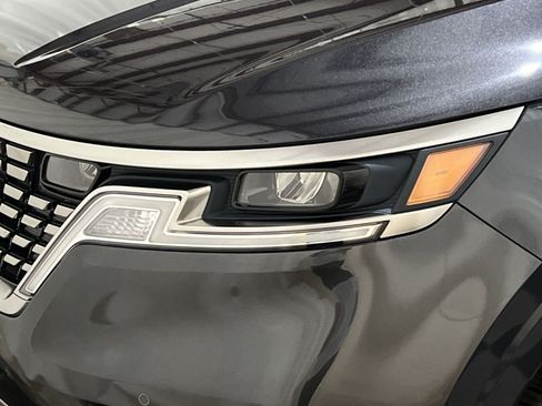 Used 2024 Kia Carnival SX FWD image 13