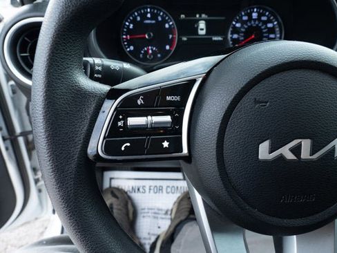 Used 2024 Kia Forte LXS FWD image 23