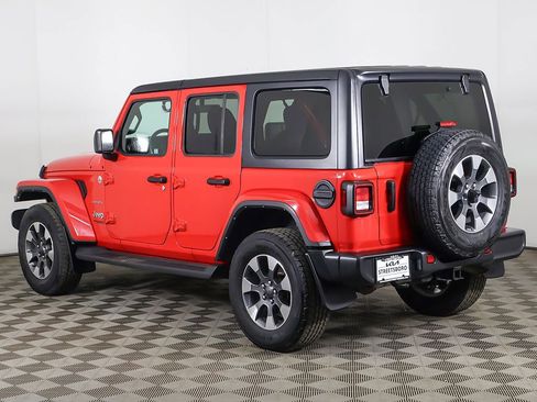 Used 2022 Jeep Wrangler Unlimited Sahara w/ Cold Weather Group AWD/4WD image 7