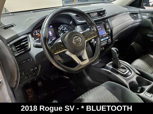 Used 2018 Nissan Rogue SV AWD/4WD image 7
