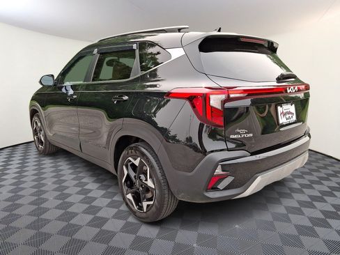 Certified 2024 Kia Seltos EX AWD/4WD image 4