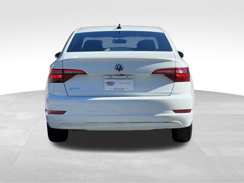 Used 2021 Volkswagen Jetta SE image 4