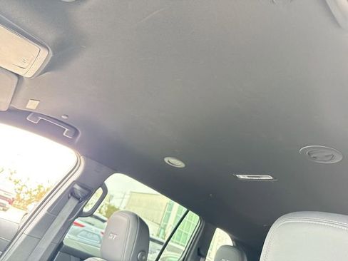 Used 2025 Buick Enclave Sport Touring image 22