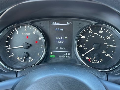 Used 2017 Nissan Rogue S FWD image 29