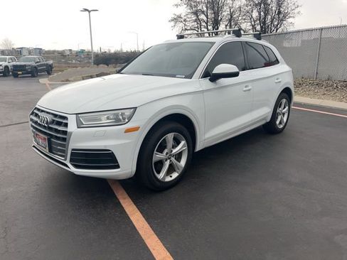 Used 2020 Audi Q5 2.0T Premium w/ Convenience Package image 1