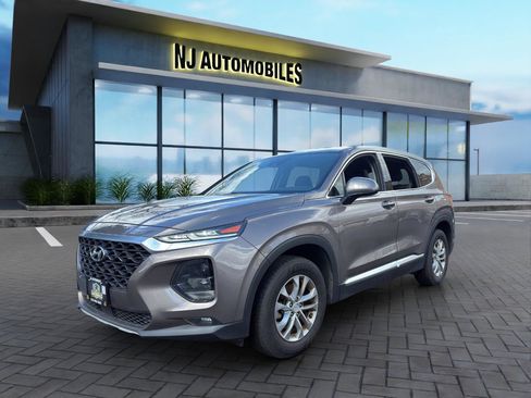 Used 2019 Hyundai Santa Fe SEL image 3