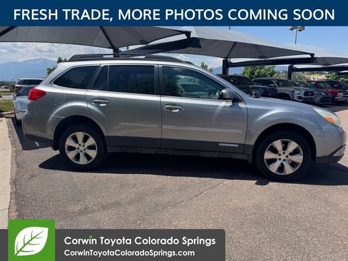 Used 2011 Subaru Outback 3.6R Limited AWD/4WD image 9