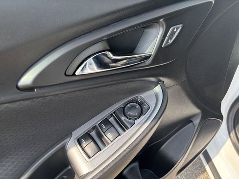Used 2024 Chevrolet Malibu LT FWD image 15