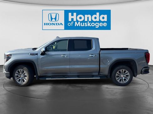Used 2024 GMC Sierra 1500 Denali w/ Technology Package AWD/4WD image 8