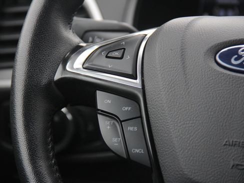 Certified 2024 Ford Edge SEL image 17