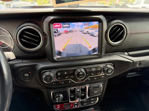 Used 2020 Jeep Gladiator Rubicon AWD/4WD image 10