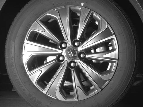 Used 2024 Buick Envision Preferred image 13