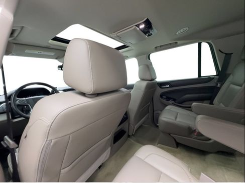 Used 2017 Chevrolet Tahoe LT w/ LT Signature Package RWD image 24