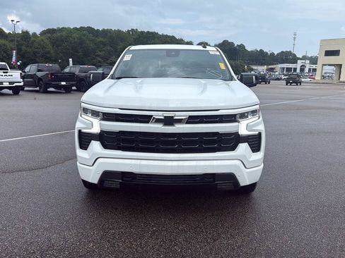 Used 2024 Chevrolet Silverado 1500 RST w/ Convenience Package II RWD image 2