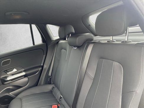 Certified 2025 Mercedes-Benz GLA 250 image 19