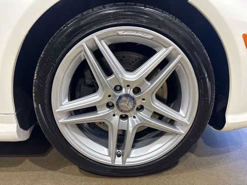 Used 2011 Mercedes-Benz E 550 Cabriolet image 35