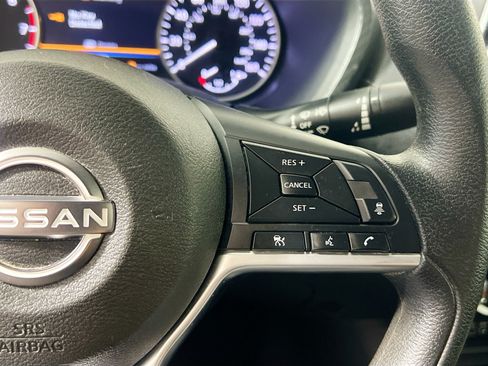 Used 2024 Nissan Sentra SV FWD image 19