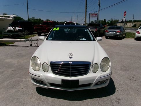 Used 2008 Mercedes-Benz E 350 4MATIC Sedan image 3
