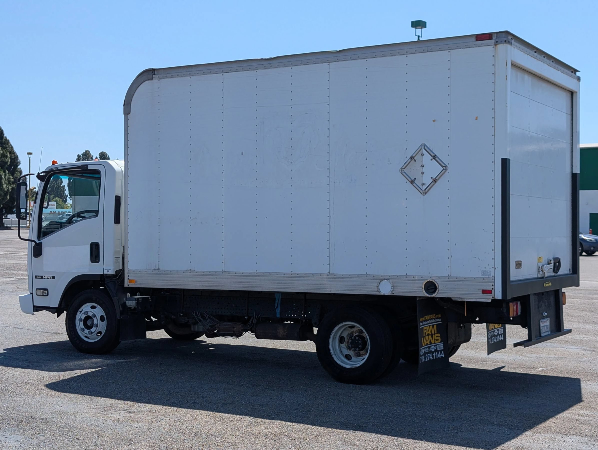 Used 2016 Isuzu NPR RWD image 5