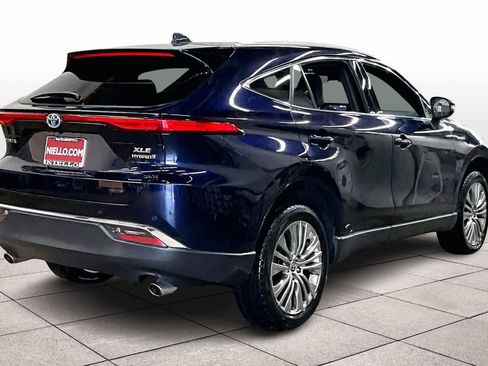 Used 2021 Toyota Venza XLE image 15