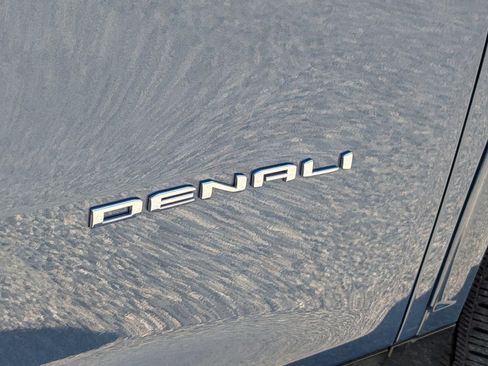 Certified 2025 GMC Acadia Denali w/ Super Cruise Package FWD image 8
