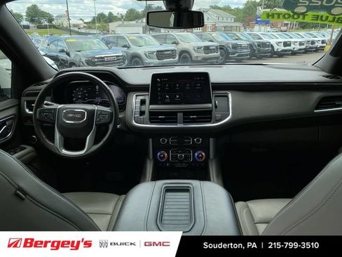 Used 2022 GMC Yukon XL SLT w/ SLT Premium Package AWD/4WD image 24