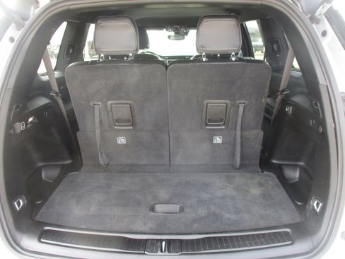 Used 2024 Jeep Grand Cherokee L Laredo image 16