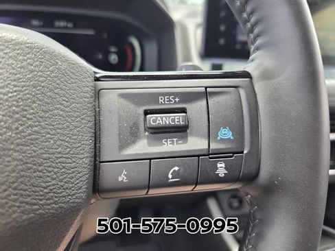 Used 2025 Nissan Rogue SL FWD image 26