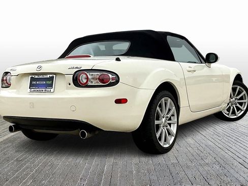 Used 2008 MAZDA MX-5 Miata Touring image 9