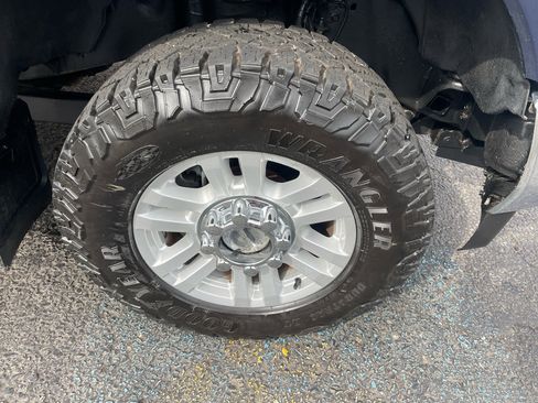 Used 2019 Ford F350 XLT w/ XLT Value Package image 14