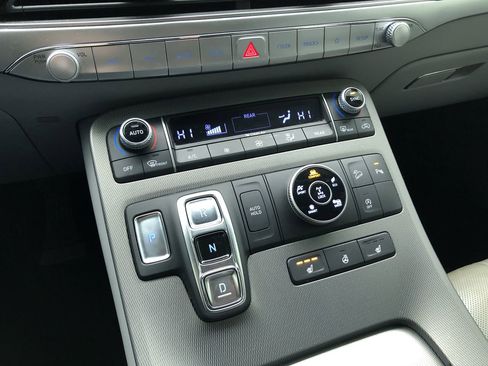 Used 2021 Hyundai Palisade SEL w/ Premium Package image 23