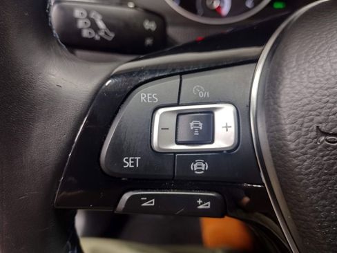 Used 2019 Volkswagen e-Golf SE w/ Driver Assistance Package image 28