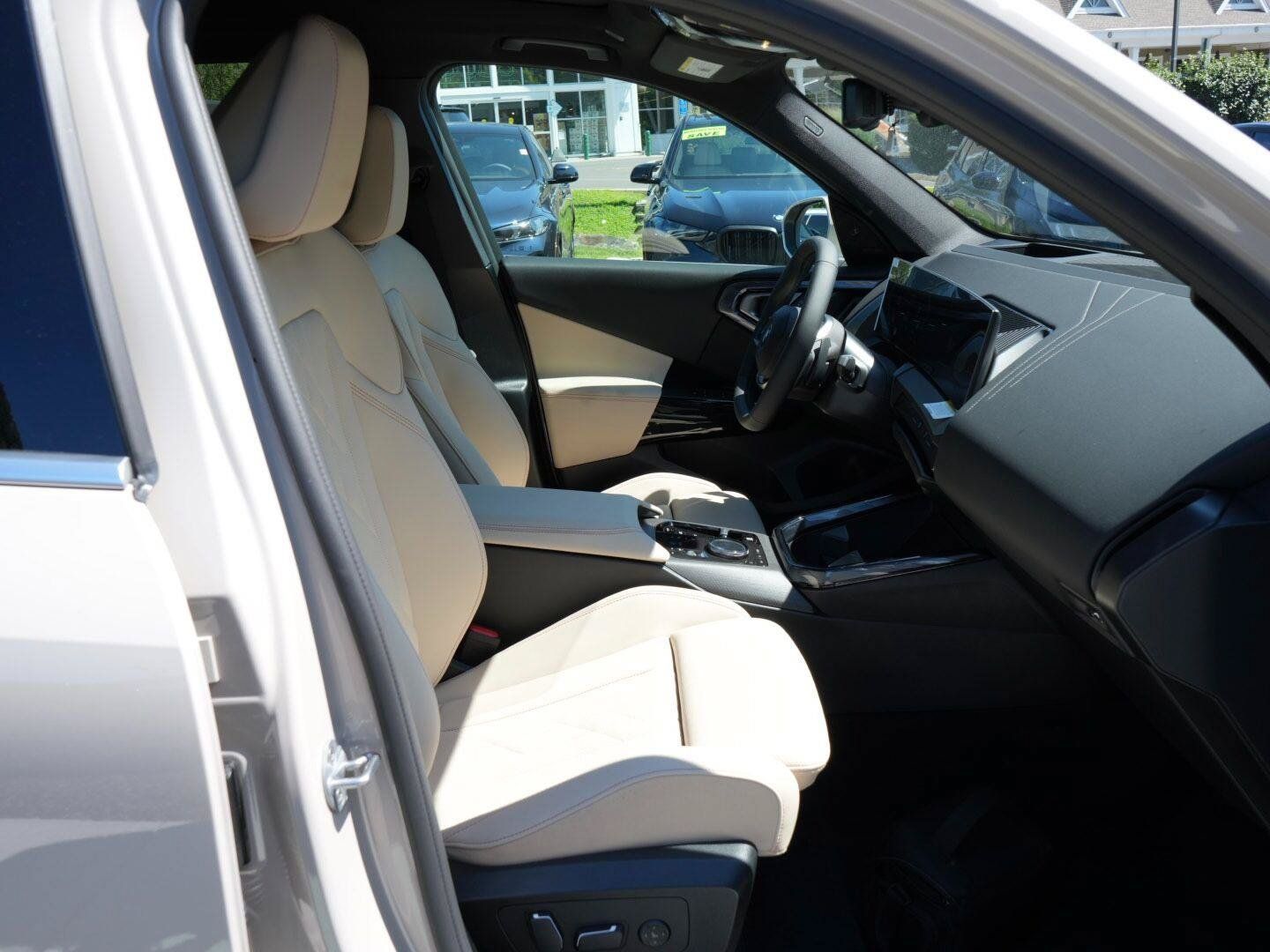Used 2026 BMW X3 xDrive30i w/ Premium Package AWD/4WD image 7