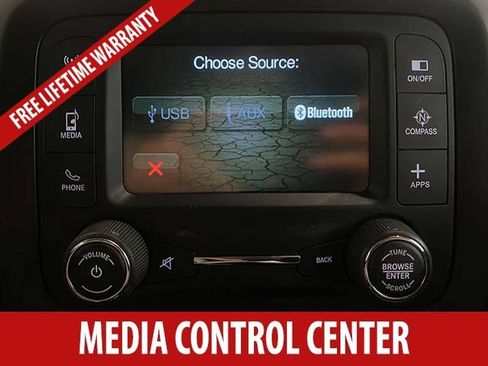 Used 2016 Jeep Renegade Latitude AWD/4WD image 12