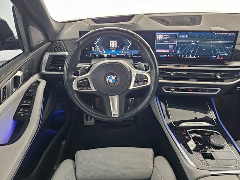 Used 2024 BMW X5 xDrive40i w/ M Sport Package image 18