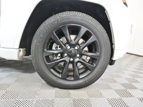 Used 2021 Jeep Grand Cherokee Laredo X AWD/4WD image 11