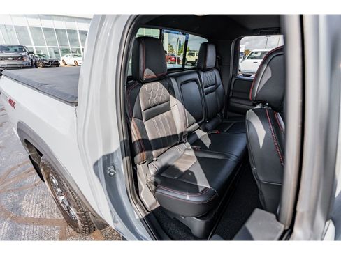 Used 2023 Nissan Frontier PRO-4X w/ Pro-4X Premium Package image 25