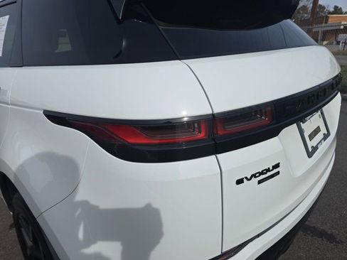 Used 2020 Land Rover Range Rover Evoque SE image 30