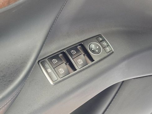 Used 2020 Tesla Model X Long Range AWD/4WD image 16
