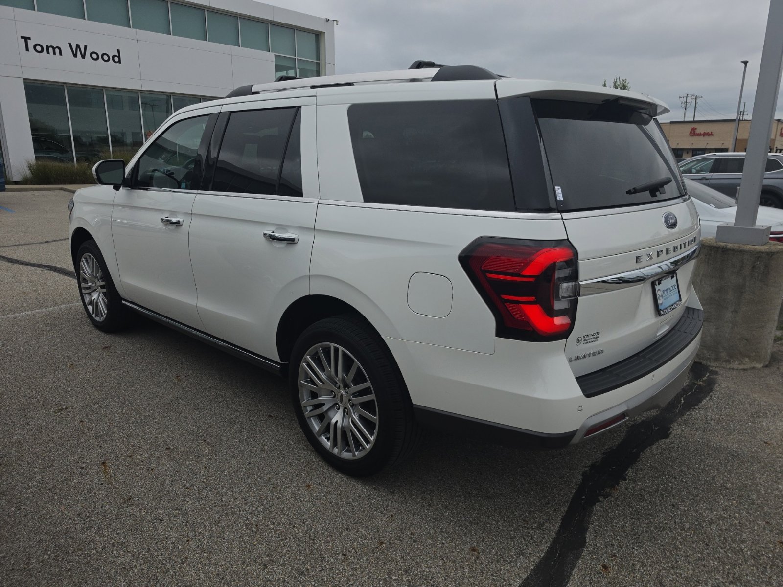Used 2023 Ford Expedition Limited AWD/4WD image 38