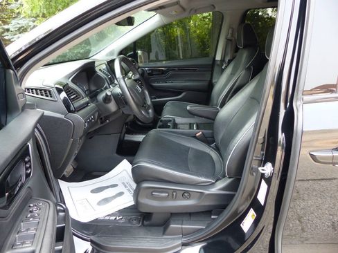 Used 2024 Honda Odyssey Elite image 23